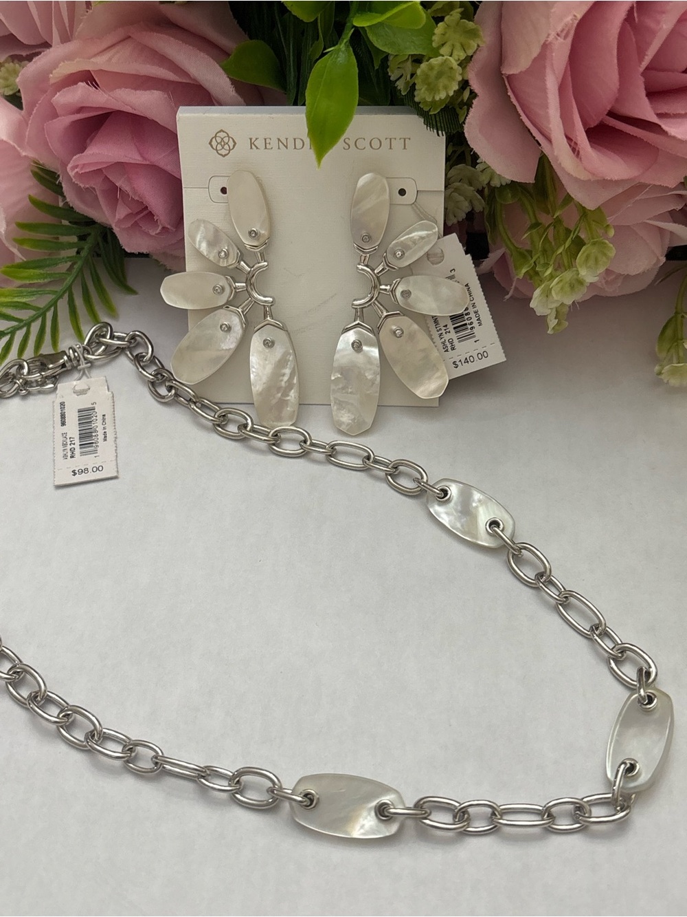 NWT Kendra Scott Set of Ashlyn chain Necklace + Statement Earrings in silver MOP
